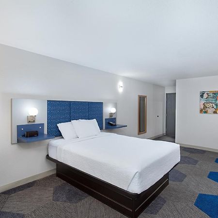Microtel Inn & Suites By Wyndham Manchester - Newly Renovated Экстерьер фото