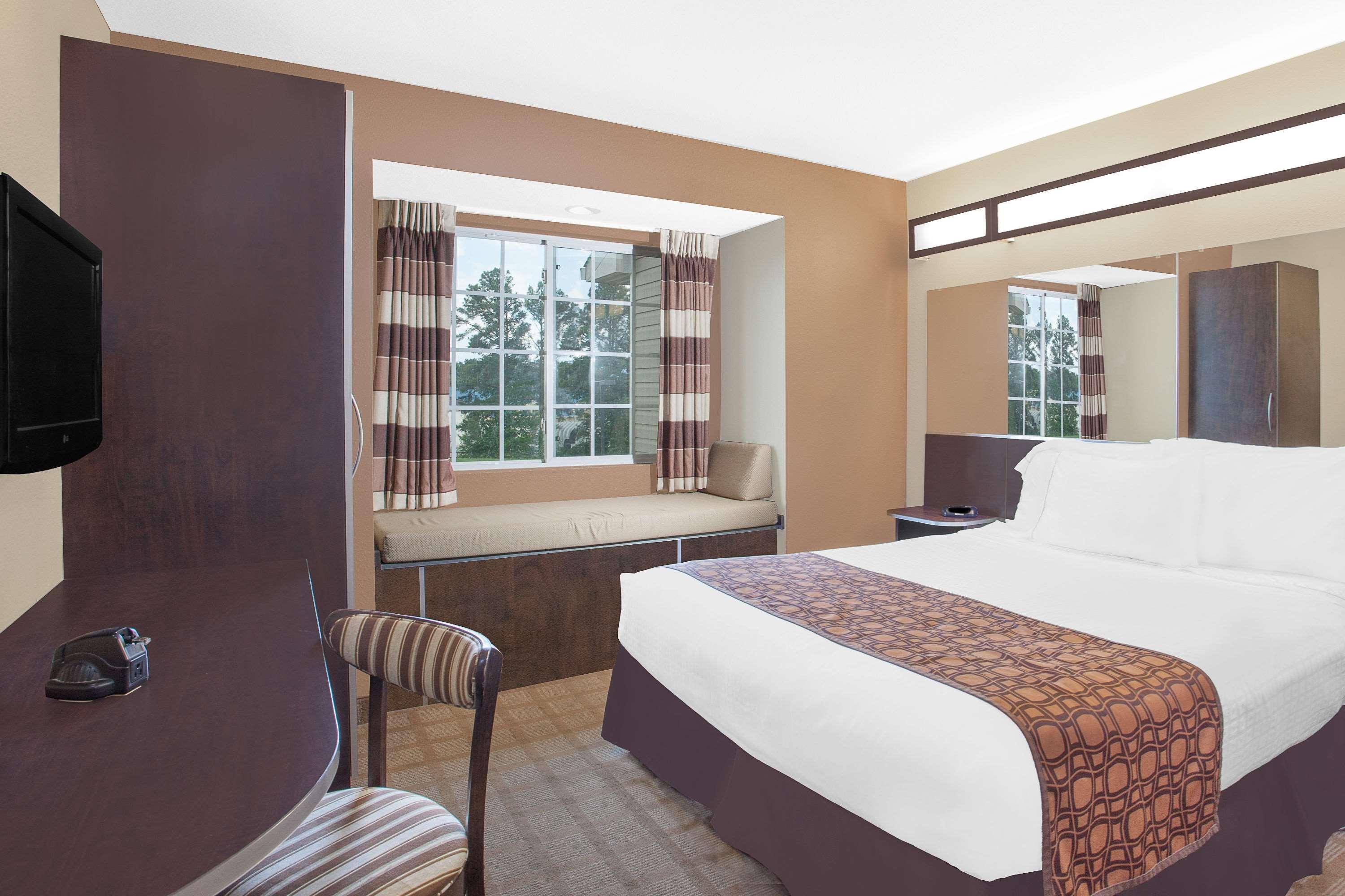 Microtel Inn & Suites By Wyndham Manchester - Newly Renovated Экстерьер фото