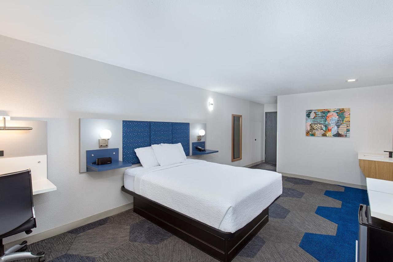 Microtel Inn & Suites By Wyndham Manchester - Newly Renovated Экстерьер фото
