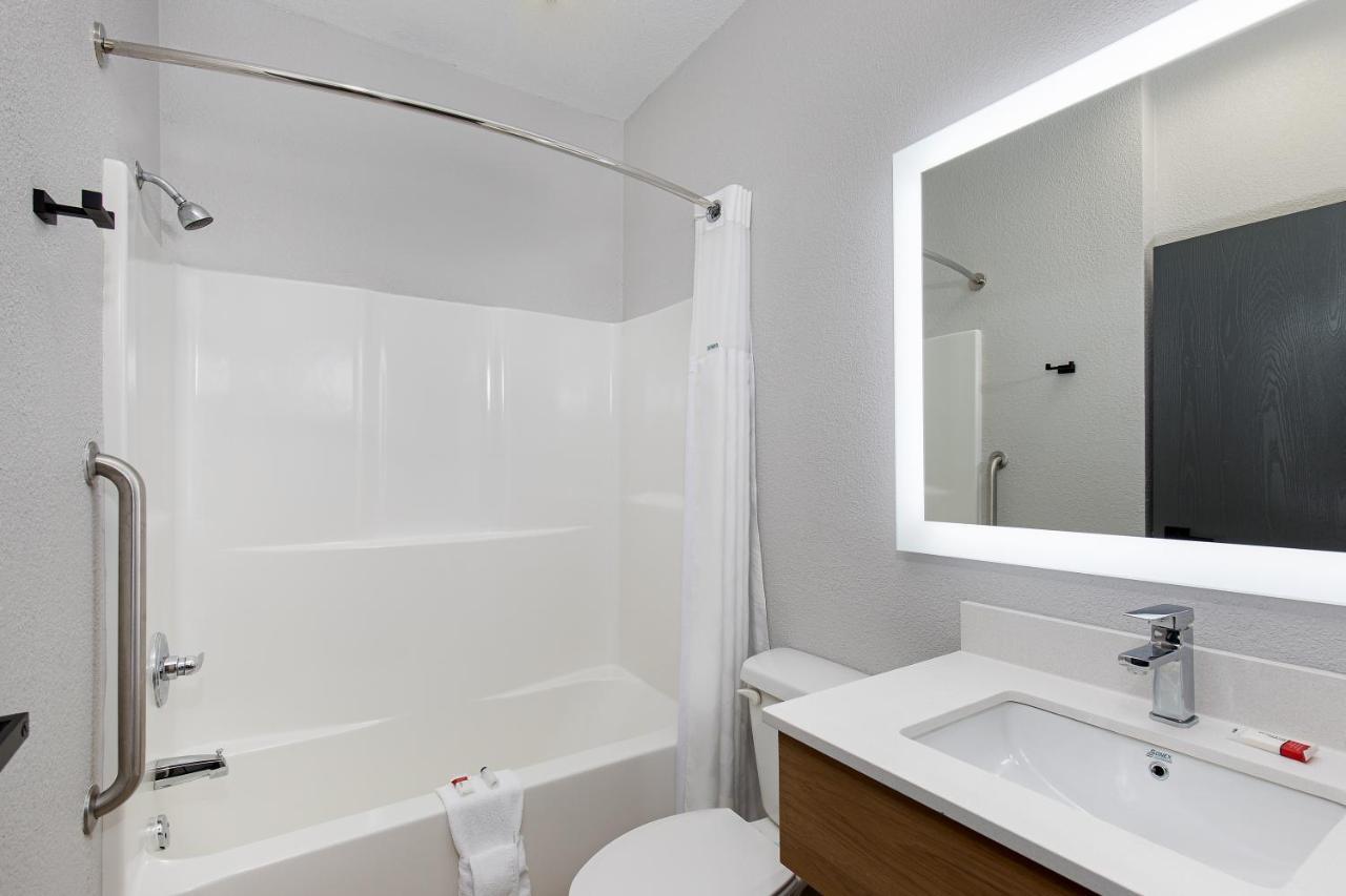 Microtel Inn & Suites By Wyndham Manchester - Newly Renovated Экстерьер фото
