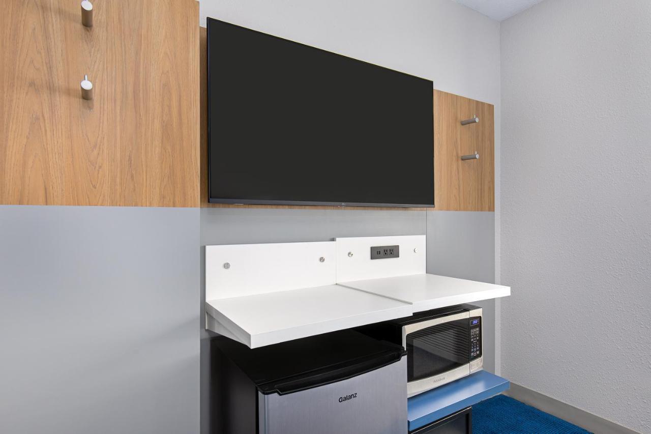 Microtel Inn & Suites By Wyndham Manchester - Newly Renovated Экстерьер фото