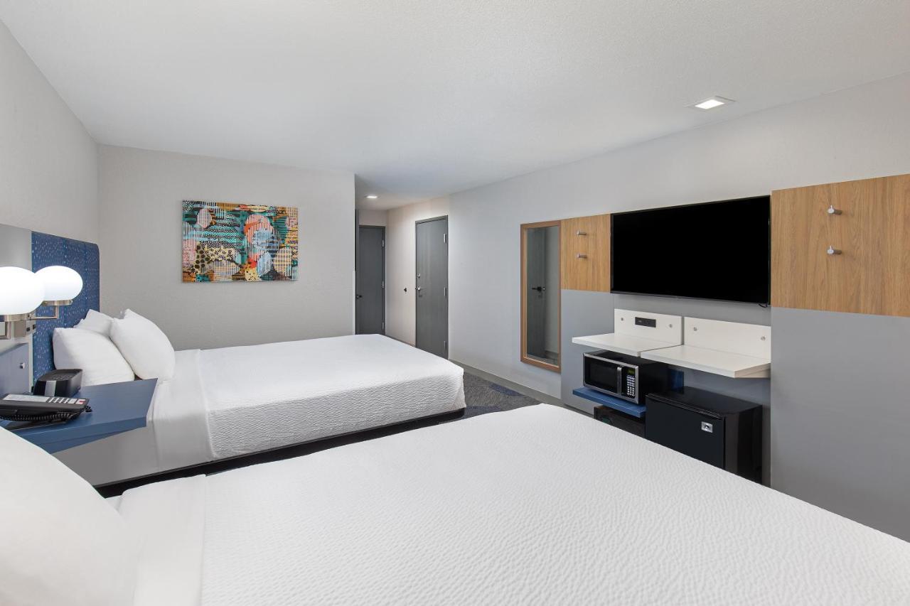 Microtel Inn & Suites By Wyndham Manchester - Newly Renovated Экстерьер фото