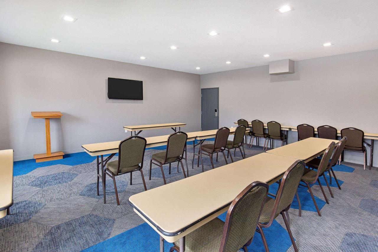 Microtel Inn & Suites By Wyndham Manchester - Newly Renovated Экстерьер фото